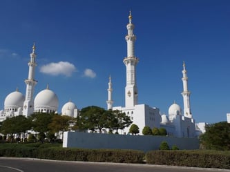 Die Scheich-Zayid-Moschee in Abu Dhabi: Die Vereinigten Arabischen Emirate sind für Touristen ein sicheres Reiseland. Foto: Philipp Laage