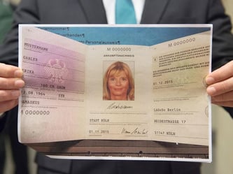 Flüchtlinge sollen einen einheitlichen Ausweis bekommen. Foto: Sebastian Kahnert