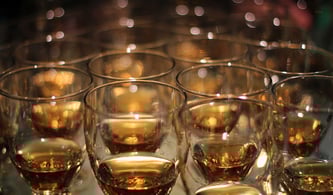 Im Zentrum des Festivals steht der Bourbon Whiskey (Symbolbild; Foto: pixabay.com / Broesis)