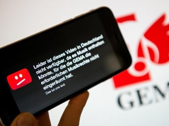 Die Gema ist der Überzeugung, dass YouTube als Musikdienst auftritt, der mit Hilfe der Inhalte auch Werbeeinnahmen in großem Maßstab generiert. Foto: Sven Hoppe