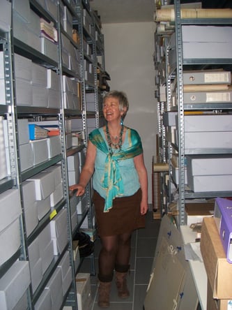 Im Archiv des Frauenkulturarchivs Graubünden (Bild Hofer)