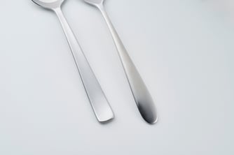 機能性とデザイン性を両立したハンドル（右側：Stilla） 