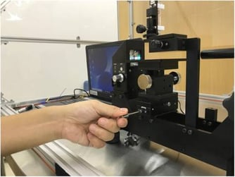 接触角計ステージ増し締め