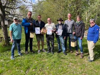 . Vonlinks nach rechts: Familie Scheipermeier, Rudolf Schneider, Friedel Meiß und Familie Jäger