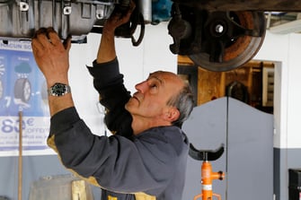 agant renault garage sandaran