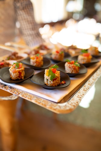 Hochzeit im Arlberg Stuben mit Blick auf den Flexenpass