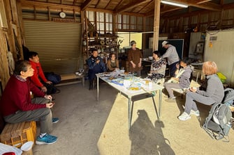 地域の皆さんと団欒し自然と人のつながりを感じる｜よる森 記念回