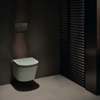 dunkles Badezimmer mit Schwarzstahl Wänden