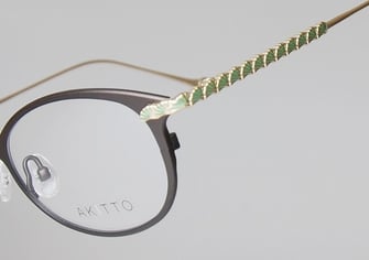 AKITO（アキット）の新作フレーム、sal（サル）。