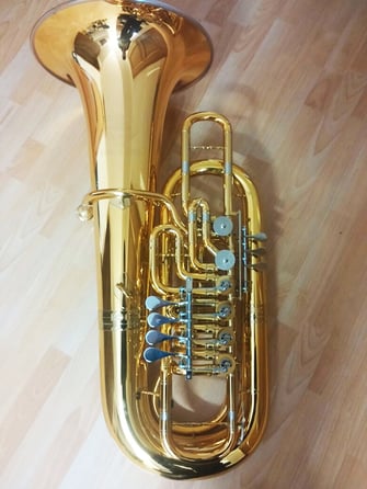 Tuba