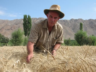 地球を救う小麦、大麦、ひよこ豆の種を求めてカザフスタン奥地を訪ねるシード・ハンター