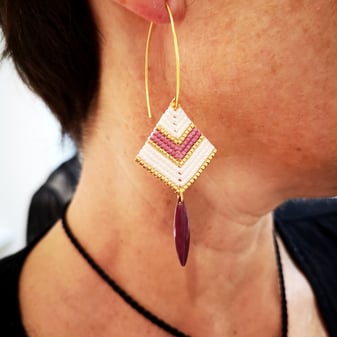 Bijoux couleur ivoire et framboise