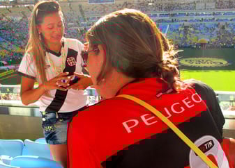 weisses Trikot für Vasco - rot für Flamengo