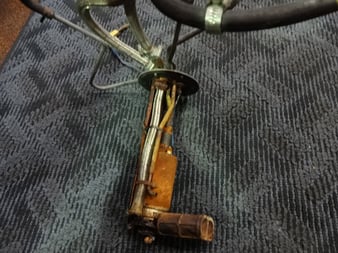 AE86レビン　燃料タンク交換