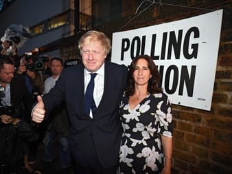 Londons Ex-Bürgermeister Johnson, einer der Wortführer des Brexit-Lagers, nach der Abgabe seiner Stimme. Foto: EPA