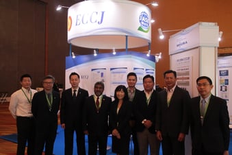 ACE Dr.Sanjayan Velautham (center)