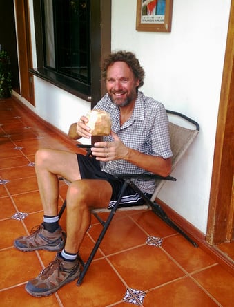 Eine frische Kokosnuss zur Begrüssung in Panzos, das lassen wir uns gerne gefallen!