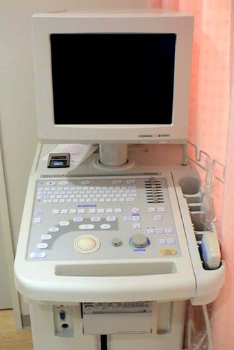 腎臓や膀胱内の様子を観察するために使います。前立腺の大きさを測定します。