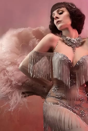 buehnenoutfit 1920er jahre mode burlesque stil kostuem federfaecher vintage kleider stil 1920er jahre gatsby party 