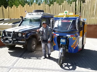 Ab jetzt verfolgen uns die Mototaxis...