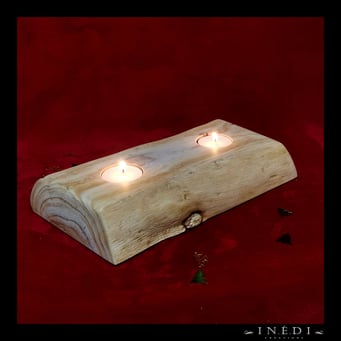 Porte bougie en Mimosa. Vendu.