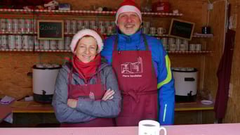 Am dritten Adventsonntag lag der Punschdienst wieder in den bewährten Händen von Maria und Michael Riedl.