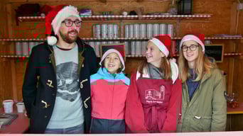 Das Punschhütten-Team am ersten Adventsonntag war auch schon am Samstag Abend im Einsatz. Danke für dieses Engagement!