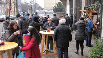 Am vierten Adventsonntag war die Punschhütte gut besucht, da im Saal schon für die Weihnachtsagape hergerichtet wurde und es kein Pfarrkaffee mehr gab.