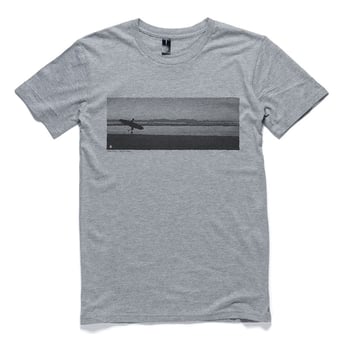 Byron Bay T-Shirt Silhouette Surfer Grey Marle