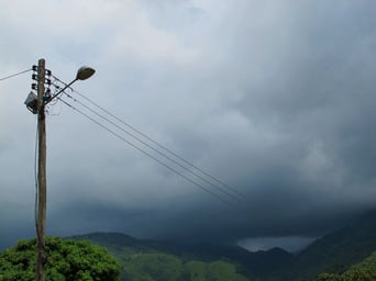 heftiger Regenschauer zieht auf