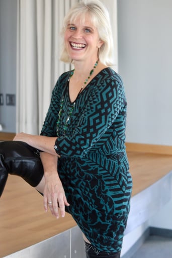 Susanne Wendel hält einen Vortrag bei einer Konferenz 