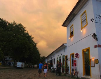 am Abend begann das Leben