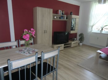 wohnzimmer-ferienwohnung-3