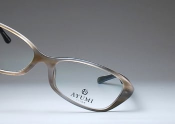 歩（アユミ）の新作フレーム・L-1025のご紹介です。