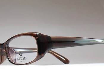 歩（あゆみ）の新作フレームMK-01のご紹介です。