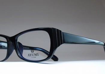 歩（あゆみ）の新作フレームMK-02のご紹介です。