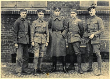 Stab des Studentenbataillons, 1920 (Angehörige der Verbindung Holzminda): v.l. Lampe, Schübel, Tannenberg, Sonnemann, Hänel.