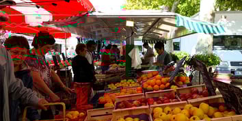 Nombreux Marchés et magasins Produits de Terroir