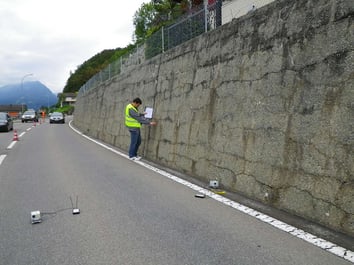 Non-destrctive measurements on a retaining wall