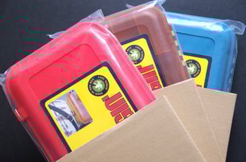 左から#05(レッド)・#01(オレンジ)・#03(ブルー)