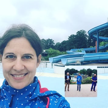 Die Abgeordnete Dr. Katrin Rehak-Nitsche wird begleitet von Rolf Hammel (Beigeordneter) und Volker Knoll (Stellvertretender Betriebsleiter)