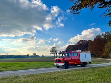 Löschgruppenfahrzeug 8/6 der Freiwilligen Feuerwehr Jesenwang im November 2021