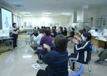 芦屋市立みどり地域生活支援センター　芦屋市　看護師　ヨガ　乳がん　がん　芦屋ヨガ