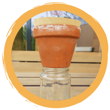 Wasserfilter - Farbiges Wasser wird wieder sauber