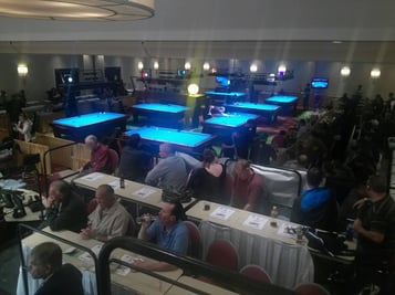 「TVマッチテーブルと反対側に置かれていたテーブル」