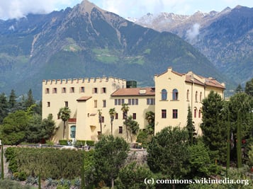 Donnerstag: Nach den Besuch der Alttstadt von Meran geht es weiter zum Schloss Trauttmansdorff, wo wir auch einen Spaziergang durch die botanischen Gärten macchen.
