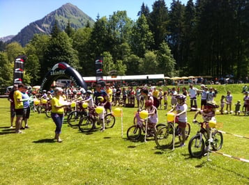 Die Kinder am Start. Foto: Edi Strolz