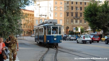 Freitag: Am Vormittag geht die Fahrt nach Triest, einst ein bedeutendster Handelshafenin der Habsburger Monarchie. Dort unternehmen wir ein Fahrt durch die Altstadt mit der Tramlinie "2".