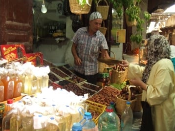 旧市街にある、「スーク」と呼ばれる市場を見て回るのも面白いです。