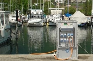 Torretas de distribución multifunciones para pantalanes